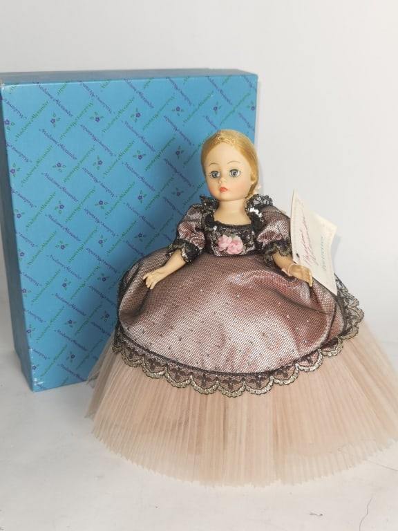 Alexander Doll Company, NY Portrettes Jasmin Doll: Alexander Doll Company, NY Portrettes Jasmin Doll