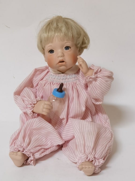 Ashton Drake Gallery All Gone Julie Baby Doll: Ashton Drake Gallery All Gone Julie Baby Doll, 10.5in