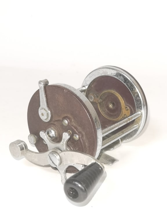Penn Jig Master No. 500 Fishing Reel: Penn Jig Master No. 500 Fishing Reel, 6in