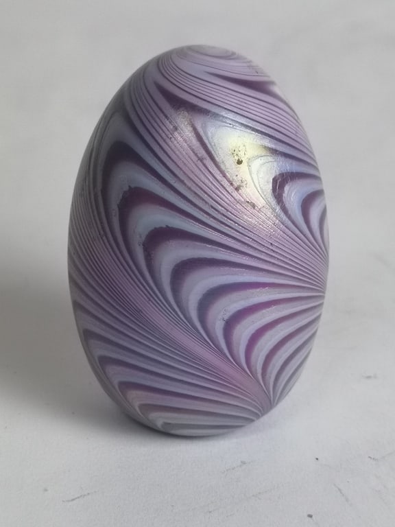 1986 Vintage Ornamental Swirl Glass Paperweight: 1986 Vintage Ornamental Swirl Glass Paperweight, 3.25in