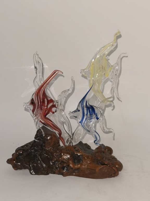1982 Signed Fish Art Glass Sculpture: 1982 Signed Fish Art Glass Sculpture, 9.5in by 11.5in