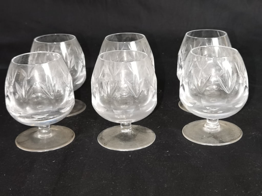 (6) Vintage Crystal Wine Glasses: (6) Vintage Crystal Wine Glasses, 4in