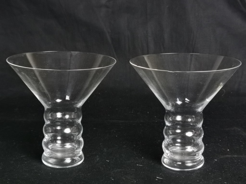(2) Riedel Martini Glasses: (2) Riedel Martini Glasses, 4.5in