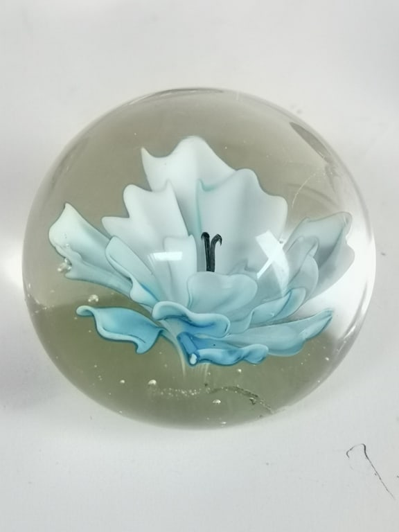 Unmarked Floral Glass Paperweight: Unmarked Floral Glass Paperweight, 2in by 2.5in