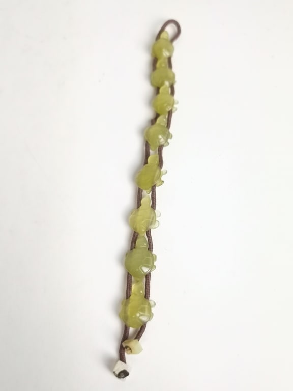 Jade Carved Turtle Bead Bracelet (1 of 3)