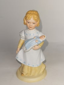 Avon A Mother's Love Porcelain Figurine