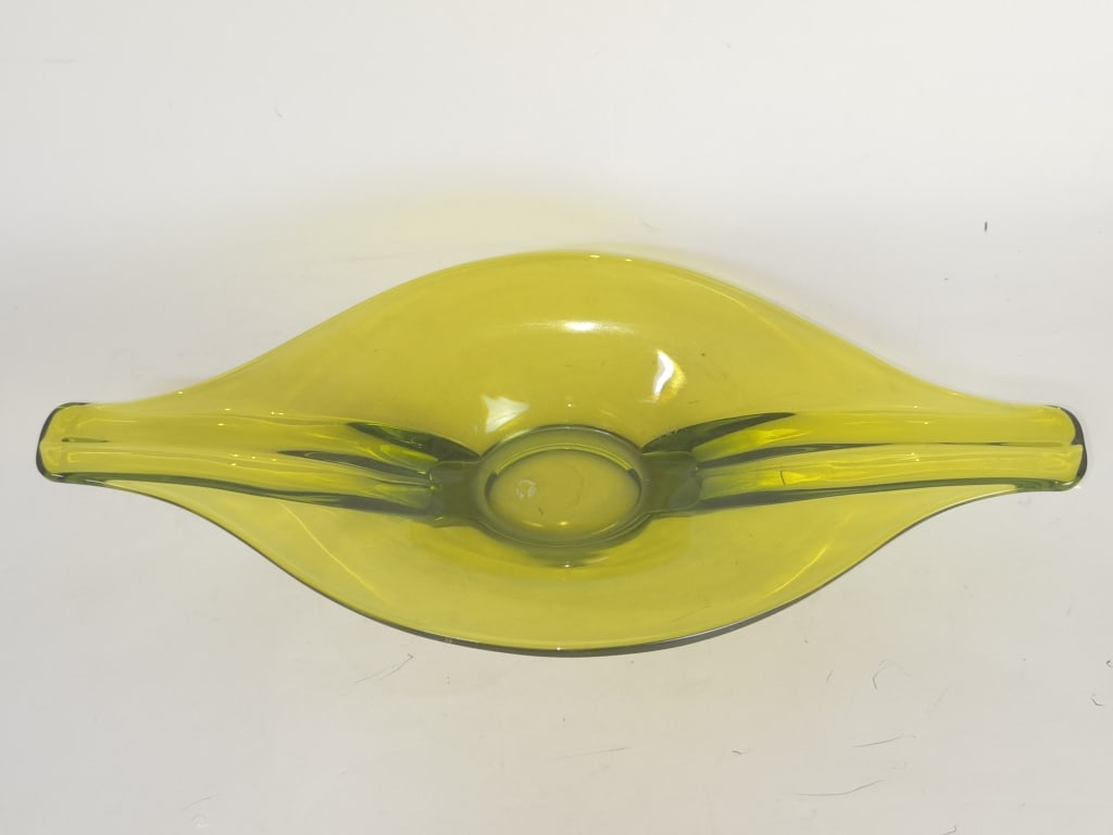 Vintage Viking Green Glass Centerpiece: Vintage Viking Green Glass Centerpiece, 2.5in by 18.75in