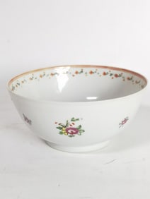 Chinese Export Porcelain Famille Rose Bowl