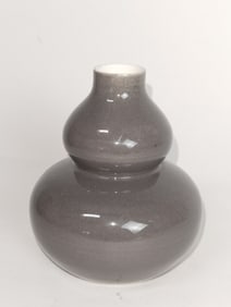 American Middle Kingdom Export Porcelain Vase