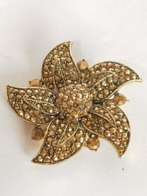 Costume Hollycraft Gold Tone Flower Brooch