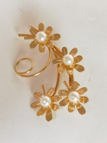 Costume Gold Tone Faux Pearl Brooch