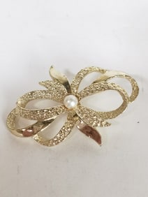 Costume Gold Tone Faux Pearl Brooch