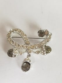 Costume Silver Tone Rhinestone Brooch