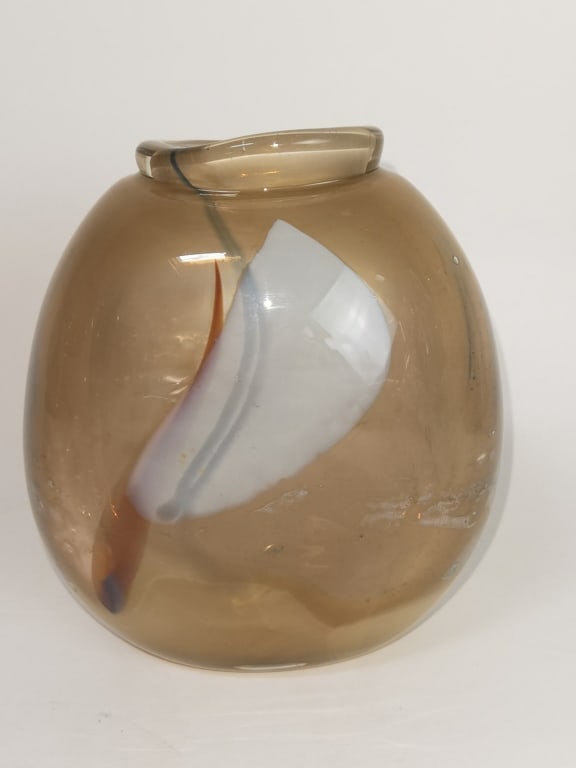 Agate Color Art Glass Vase, Signed Williams: Agate Color Art Glass Vase, Signed Williams, 5in