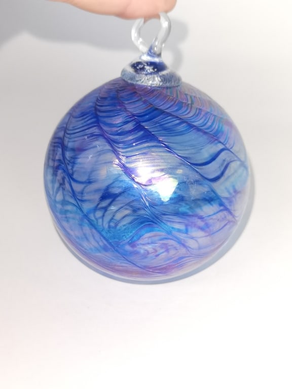 Swirl Glass Ornament: Swirl Glass Ornament, 4.25in