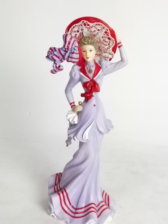 Limited Ed. Thomas Kinkade "Strolling the Boardwal: Limited Ed. Thomas Kinkade Portrait of Style and Grace "Strolling the Boarding" Porcelain Figurine, 8in