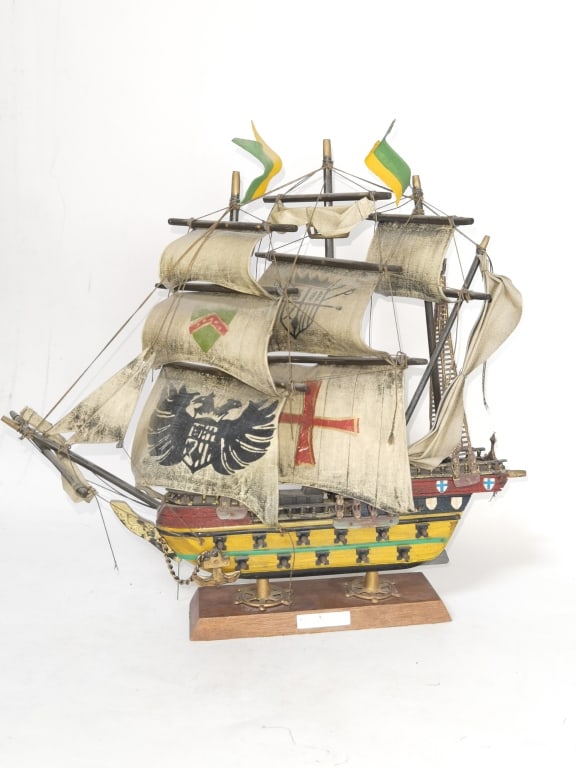 Santa Maria Ship Model: Santa Maria Ship Model, 15in by 15.5in