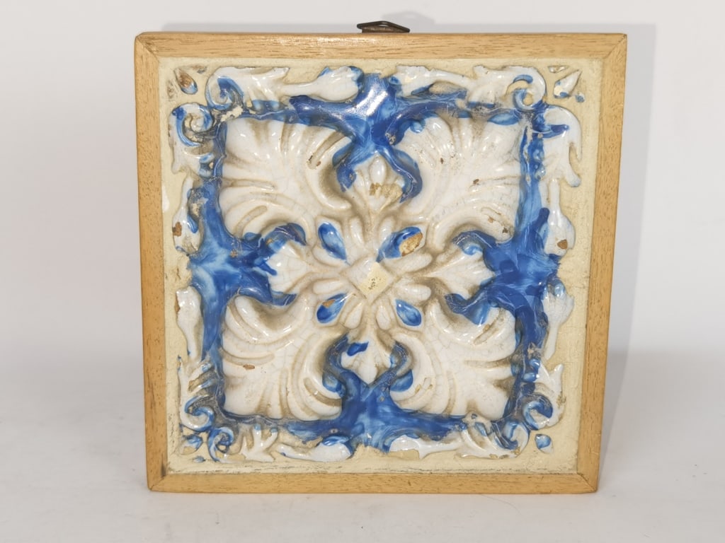 Antique Italian Blue/White Enameled Porcelain Tile: Antique Italian Blue/White Enameled Porcelain Tile, 6in