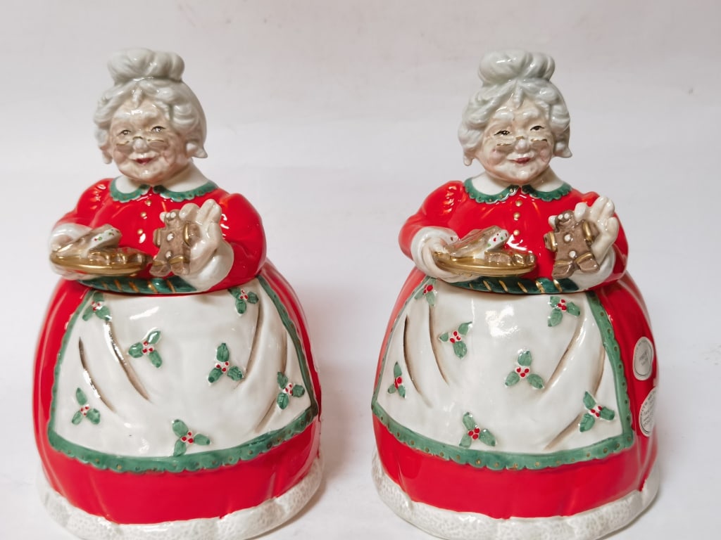 (2) Fitz and Floyd Porcelain Hand Painted Mrs. Cla (1 of 7)
