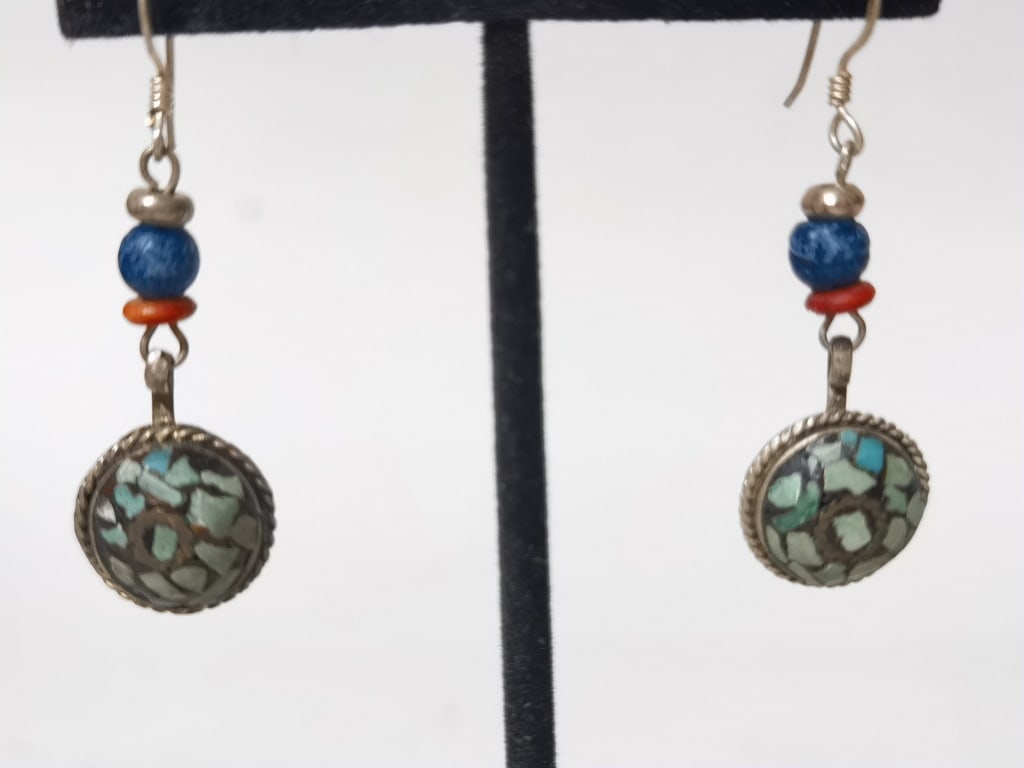 Silver Tone Costume Earrings: Silver Tone Costume Earrings, 1.5in