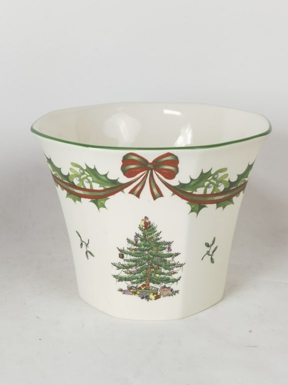 2003 Spode Christmas Tree Vase (1 of 5)