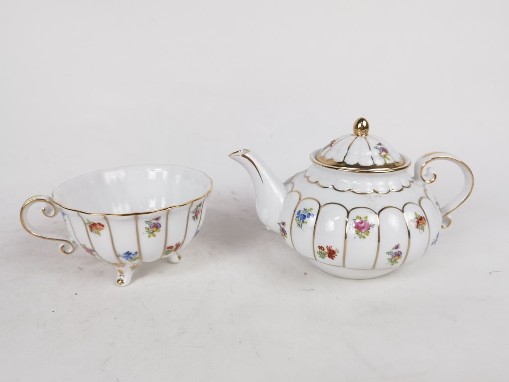 (2) By Ganz Porcelain Floral Tea Wares: (2) By Ganz Porcelain Floral Tea Wares, 4.25in by 7in
