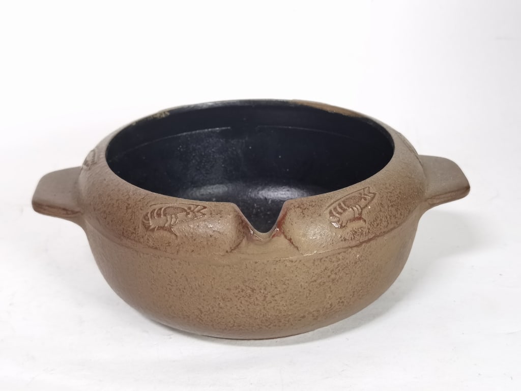 Japanese Metal Water Pot: Japanese Metal Water Pot, 3.5in by 9.5in