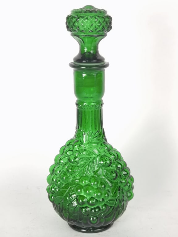 Vintage Emerald Green Empoli Art Glass Decanter: Vintage Emerald Green Empoli Art Glass Decanter, 12.5in