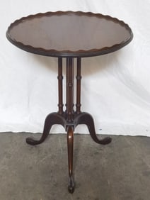 Antique Weiman Walnut Chippendale Pie Crust Table