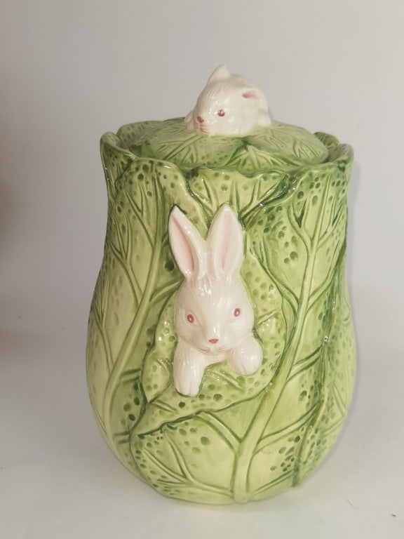 Bunny Lane Strate Group Porcelain Cookie Jar: Bunny Lane Strate Group Porcelain Cookie Jar, 10.25in