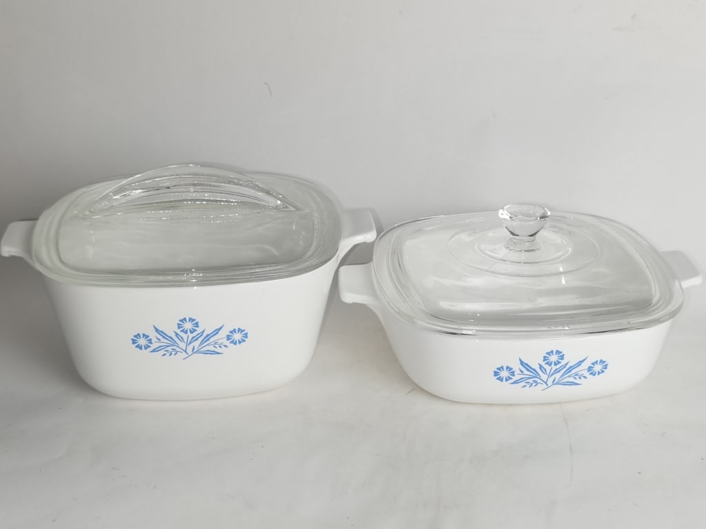 (2) Vintage Corning Ware Casserole Bowls (1 of 4)
