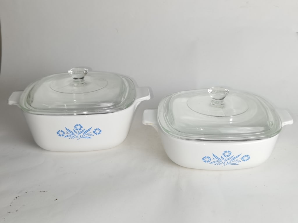 (2) Vintage Corning Ware Casserole Bowls (1 of 3)