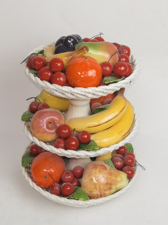 Capodimonte Italy Porcelain Three-Tier Fruit Cente (1 of 9)