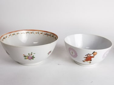 (2) Chinese Porcelain Famille Rose Bowls
