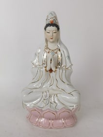 Chinese Porcelain Famille Rose Guayin