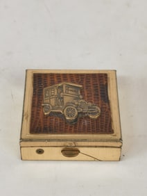 Vintage Retro Graffiti Car Round Compact Box