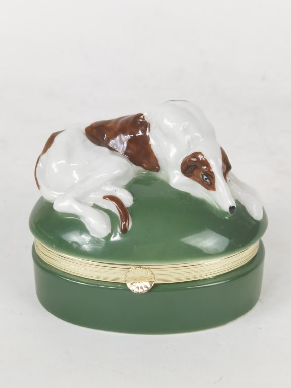 Robinson's Japan Dog Trinket Box (1 of 4)