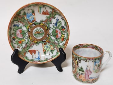 Chinese Export Porcelain Famille Rose Medallion Te