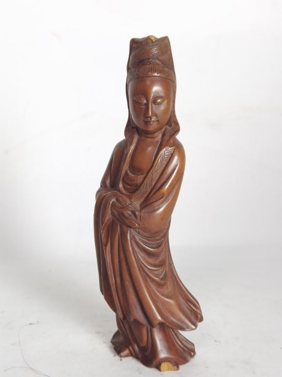 Chinese Boxwood Carved Guanyin: Chinese Boxwood Carved Guanyin, 6.5in