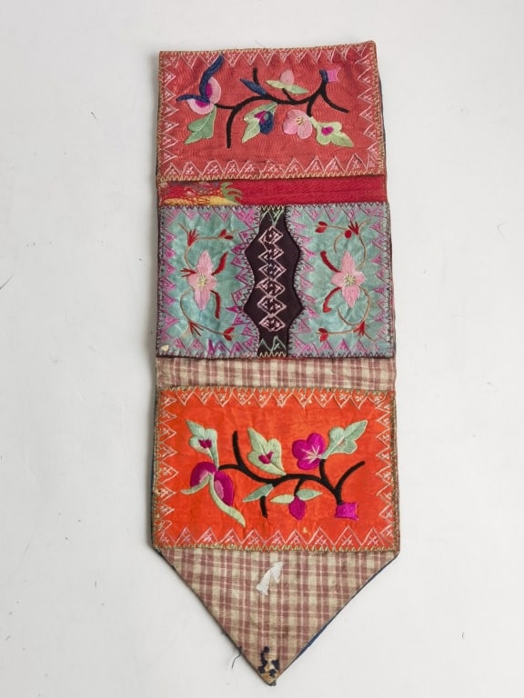 Chinese Embroidered Silk Wallet (1 of 3)
