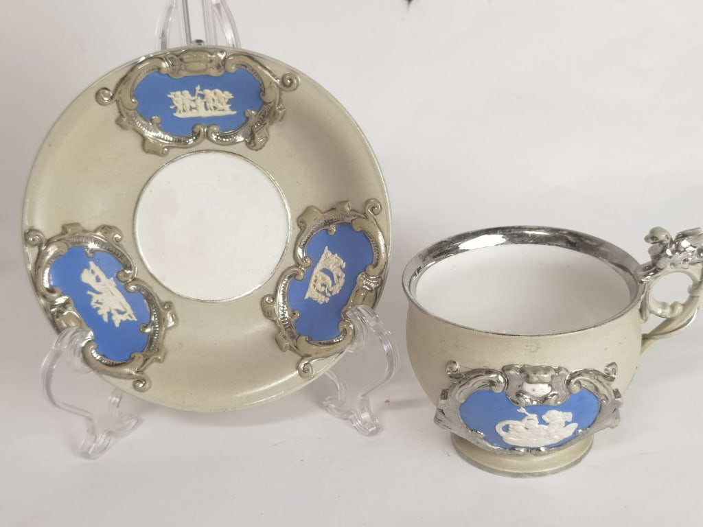 Vintage Wedgwood Silver Gilt Porcelain Tea Ware: Vintage Wedgwood Silver Gilt Porcelain Tea Ware, 4.25in by 6.5in