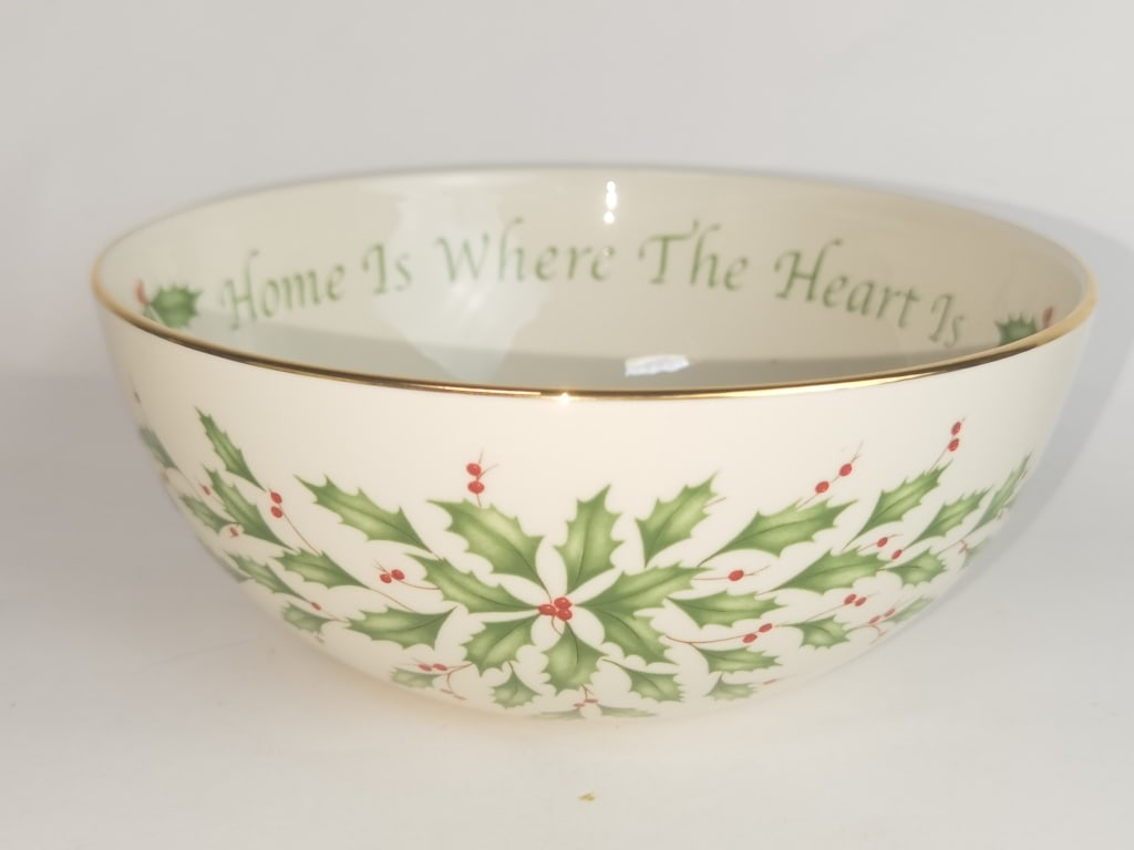 Lenox Porcelain Holiday Bowl: Lenox Porcelain Holiday Bowl, 3in by 7.25in