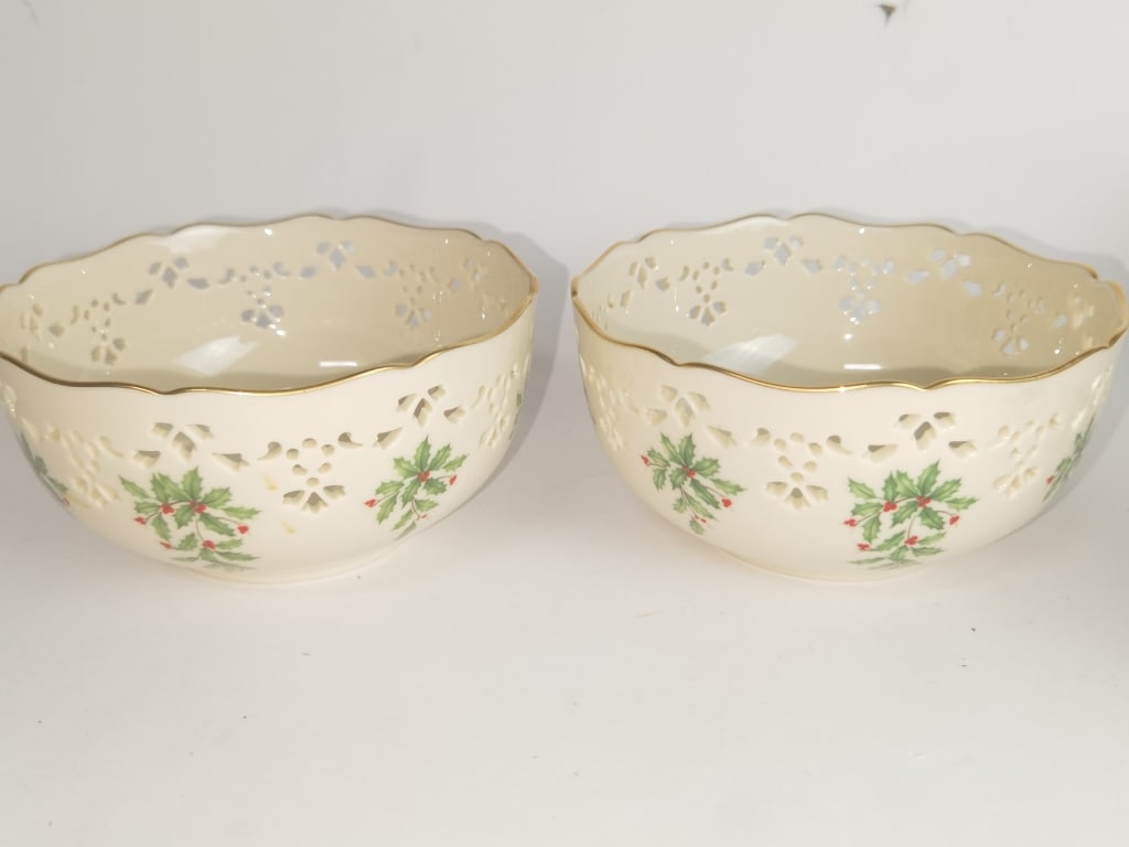 Pr. of Lenox Porcelain Holiday Bowls: Pr. of Lenox Porcelain Holiday Bowls, 3in by 6in