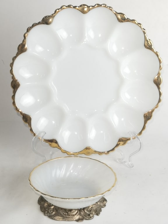 Vintage Anchor Hocking Bowl and Milk Glass Egg Pla (1 of 5)