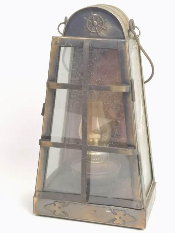 Vintage Colonial Style Caged Brass Lantern: Vintage Colonial Style Caged Brass Lantern, 11.5in