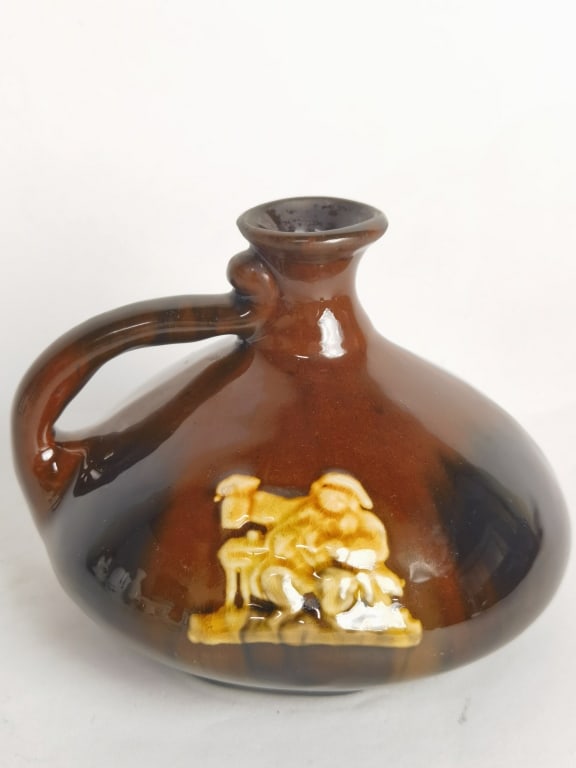 Vitage Peters and Reed Pottery Squat Jug (1 of 5)