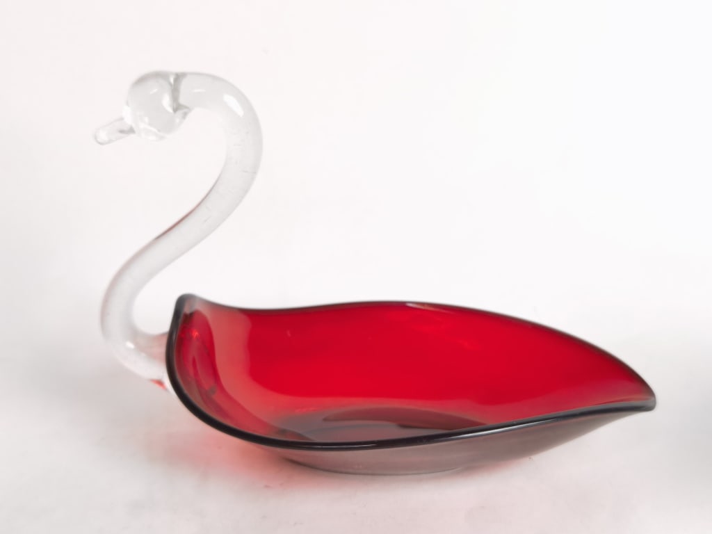 Vintage Murano Italy Red Glass Swan Bowl (1 of 4)