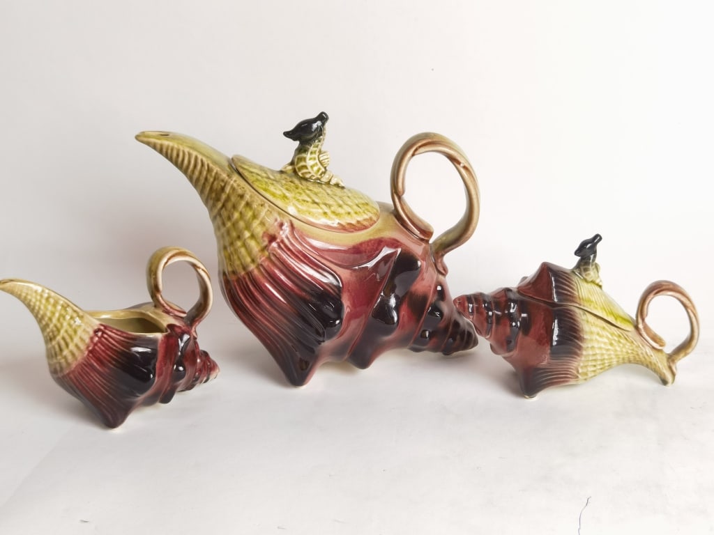 Vintage Hull Pottery Ebb Tide Red Conch Seashell T (1 of 5)