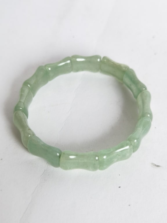 Chinese Jade Bead Bracelet (1 of 2)
