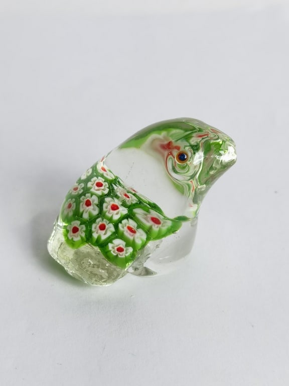Vintage Murano Italy Millefiori Glass Frog Paperwe: Vintage Murano Italy Millefiori Glass Frog Paperweight, 2in
